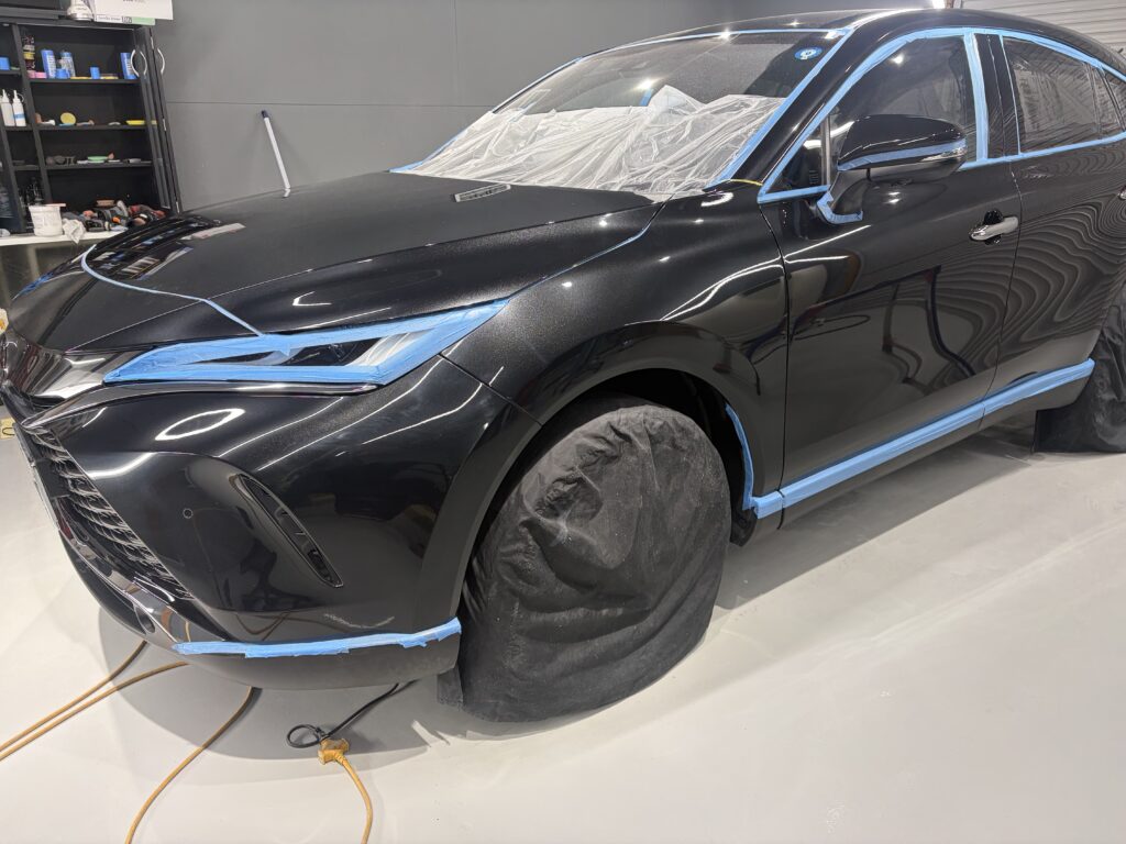 トヨタハリアー・シミ除去作業+鏡面磨き作業+新開発セラミックコーティング施工事例　中新川郡Ｋ様