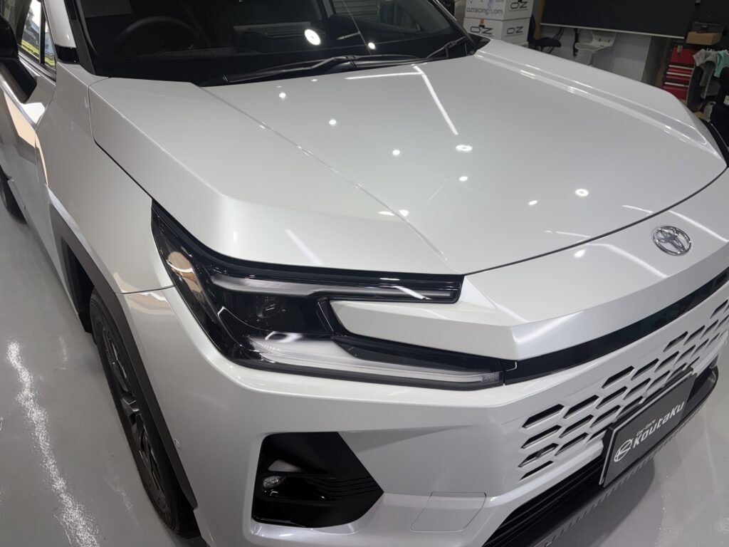 新型ＲＡＶ４・遮熱、断熱カーフィルム・鏡面磨き作業+新開発セラミックコーティング施工事例