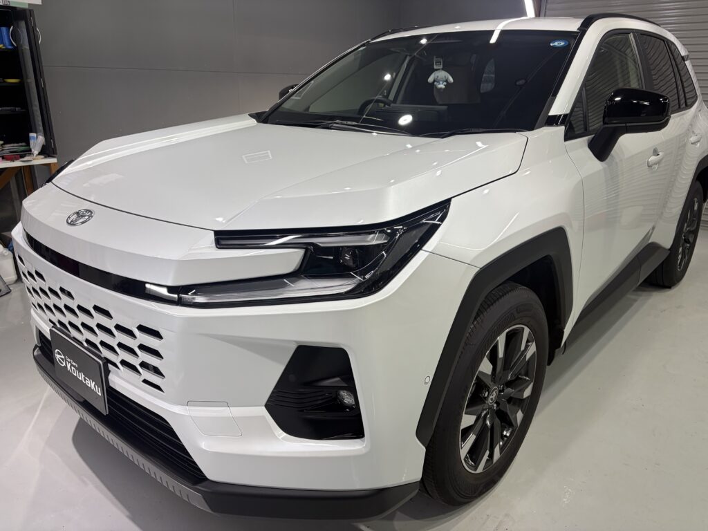 新型ＲＡＶ４・遮熱、断熱カーフィルム・鏡面磨き作業+新開発セラミックコーティング施工事例