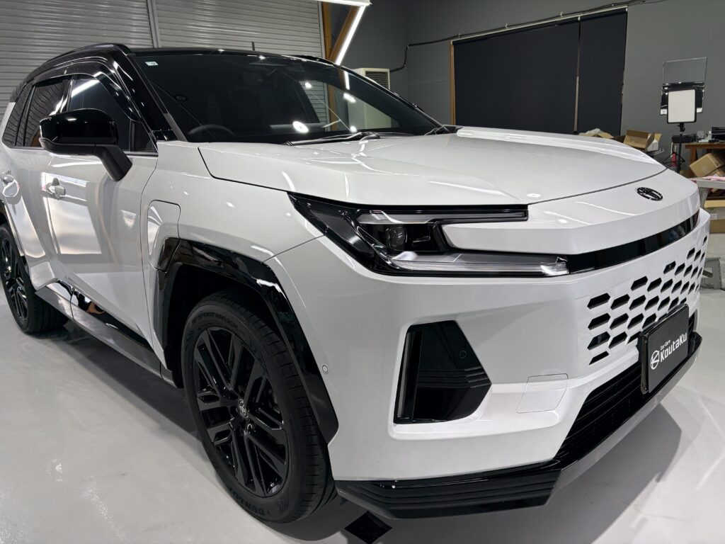 新型ＲＡＶ４・遮熱・断熱カーフィルム・鏡面磨き作業+セラミックコーティング施工事例　富山市Ｍ様