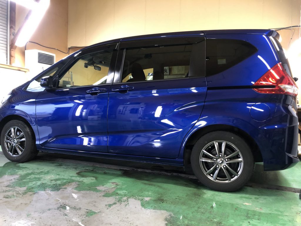 ホンダフリードガラスコーティグ施工事例
