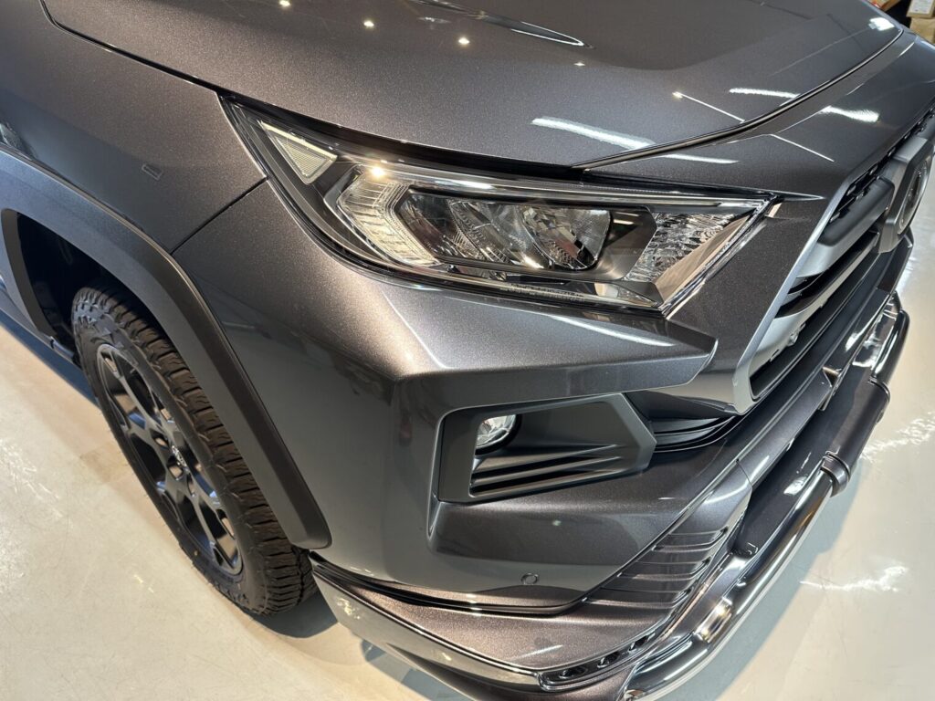 トヨタRAV4セラミックコーティング施工例