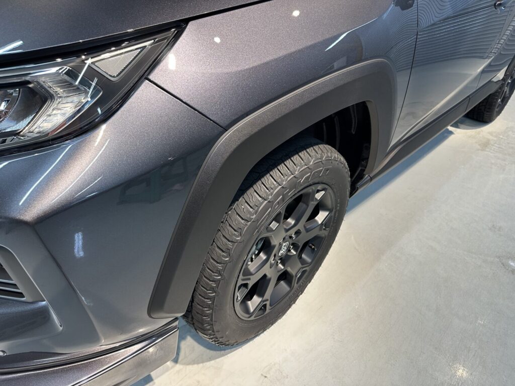 トヨタRAV4セラミックコーティング施工例