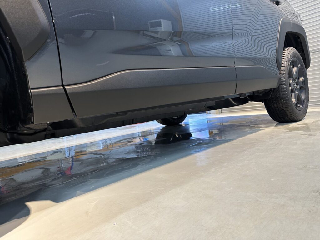 トヨタRAV4セラミックコーティング施工例