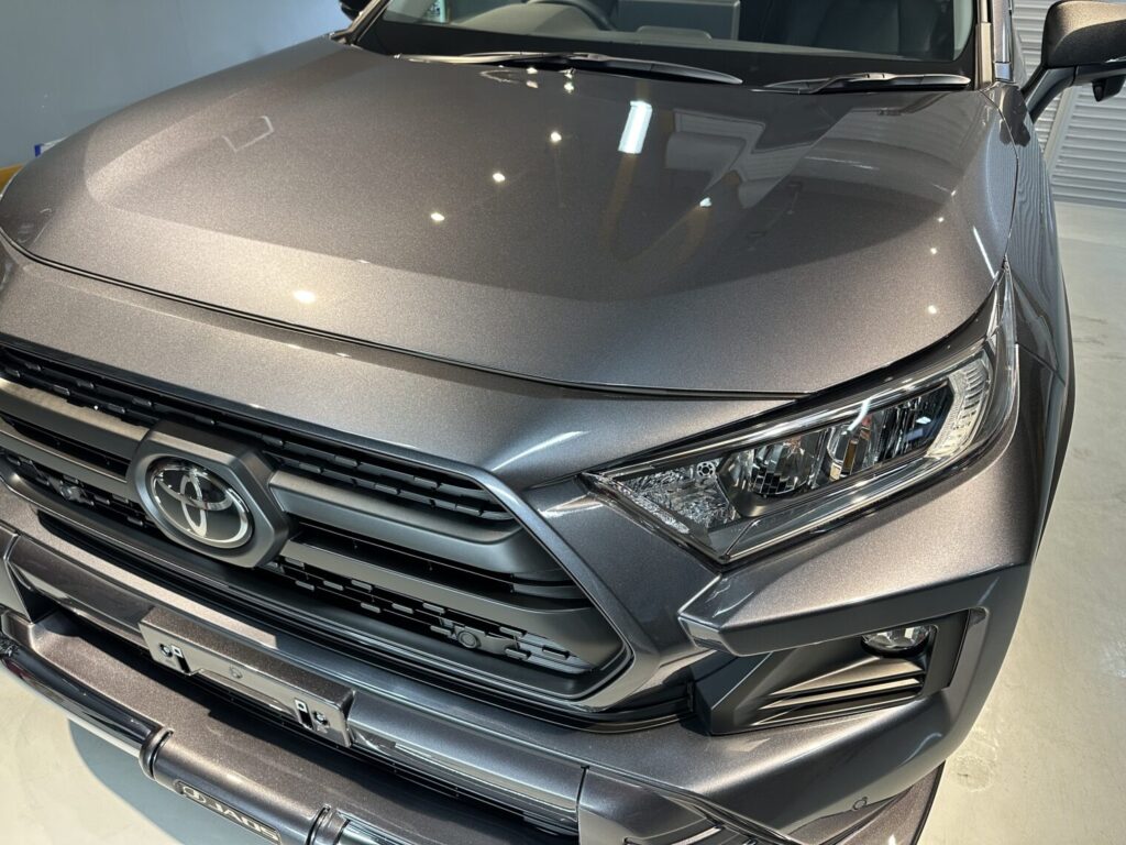 トヨタRAV4セラミックコーティング施工例