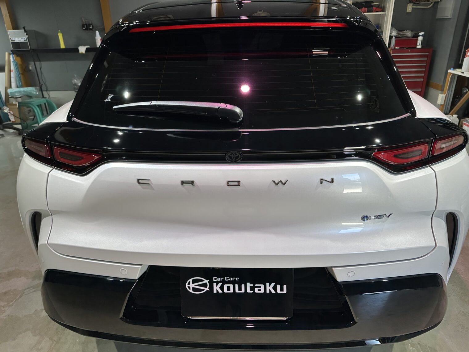 クラウンスポーツ鏡面磨き作業とセラミックコーティング施工事例　高岡市Ｋ様