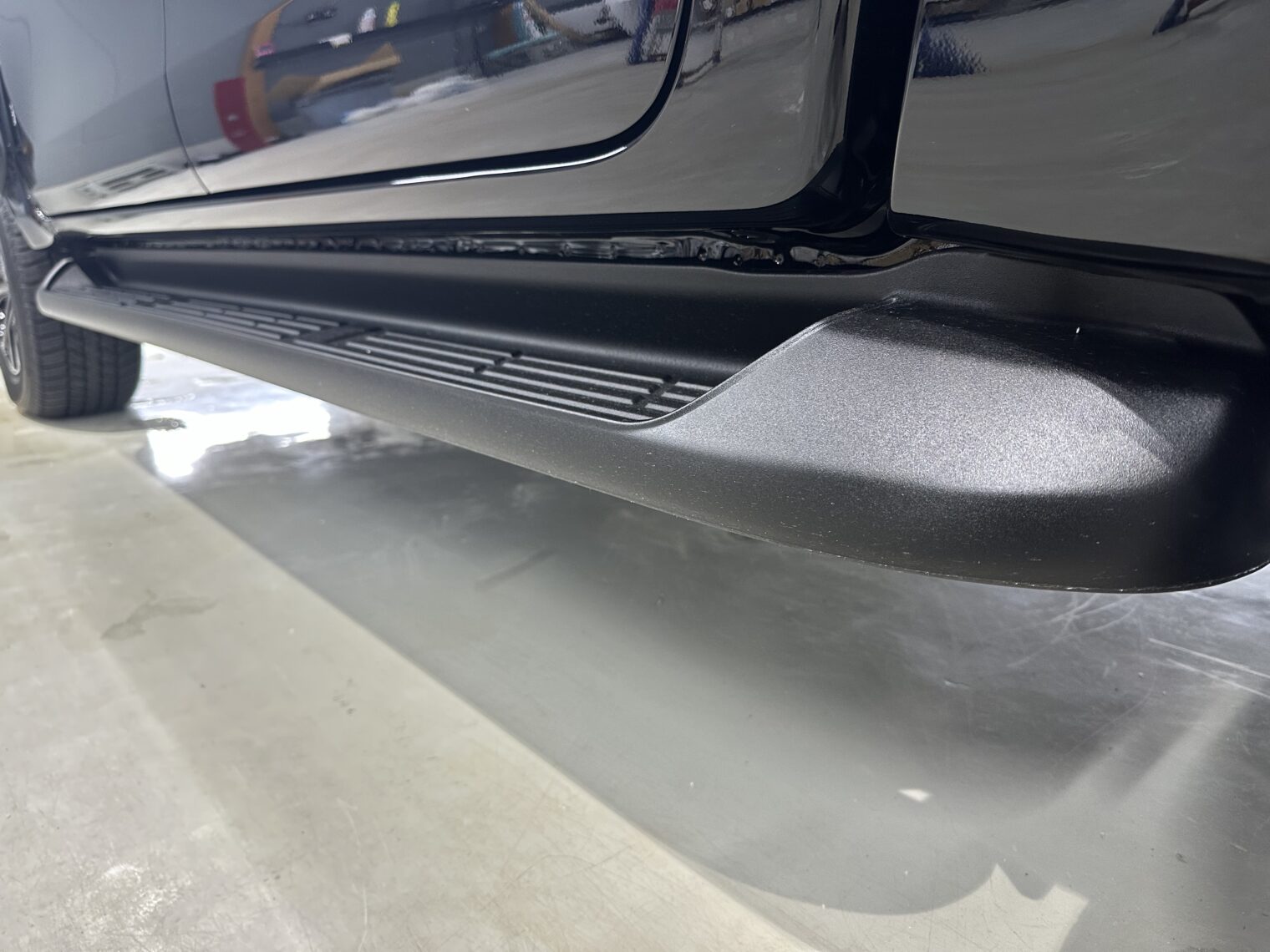 ハイラックス鏡面磨き作業・セラミックコーティング施工事例　魚津市Ｔ様