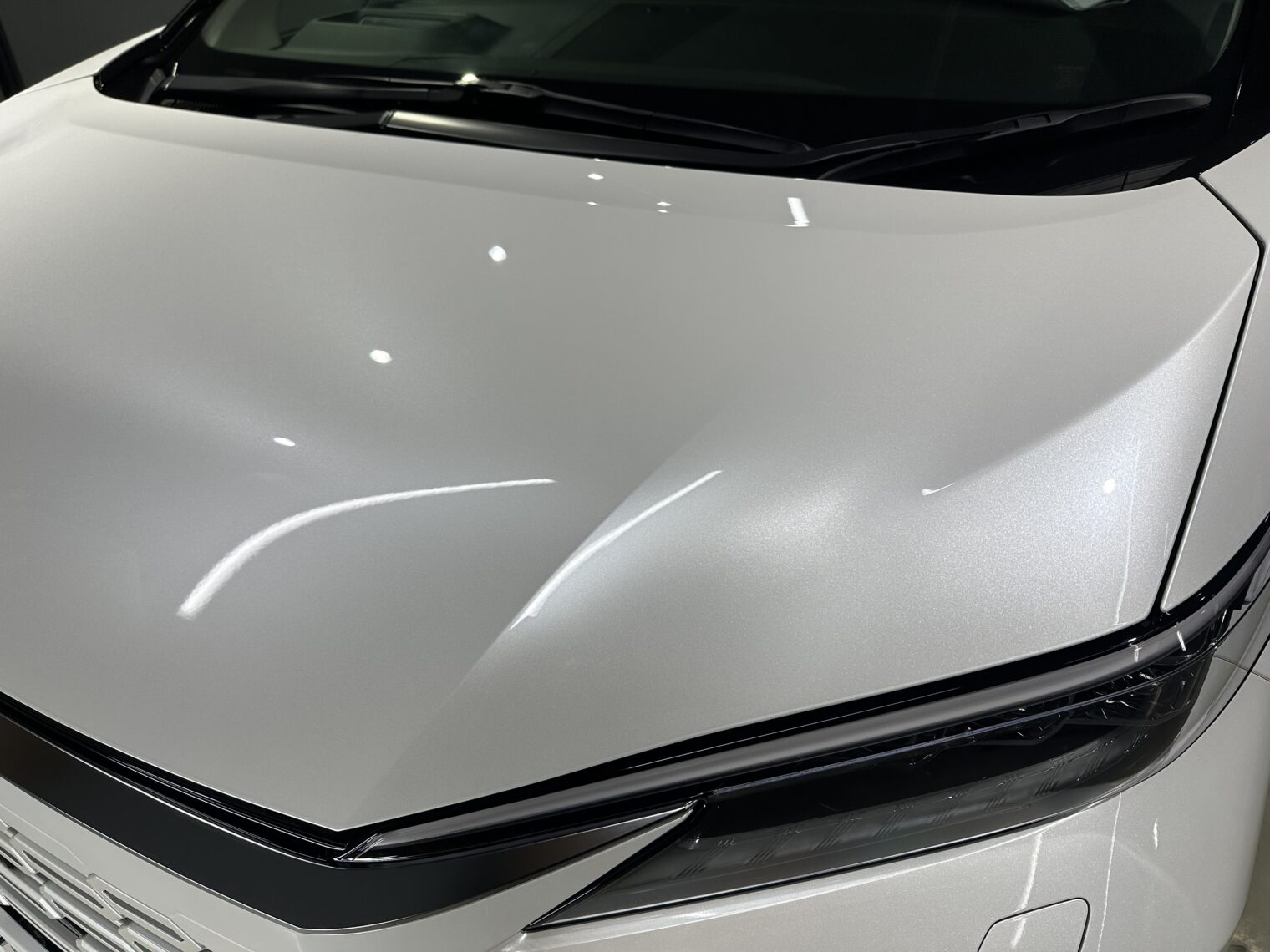 レクサス・LM５００ｈ鏡面磨き作業・セラミックコーティング施工事例　富山市Ｔ様