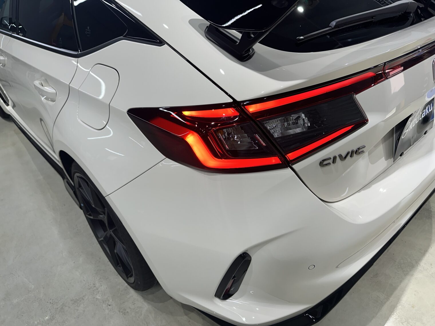 シビックTypeR鏡面磨き作業・セラミックコーティング施工事例　富山市Ｕ様