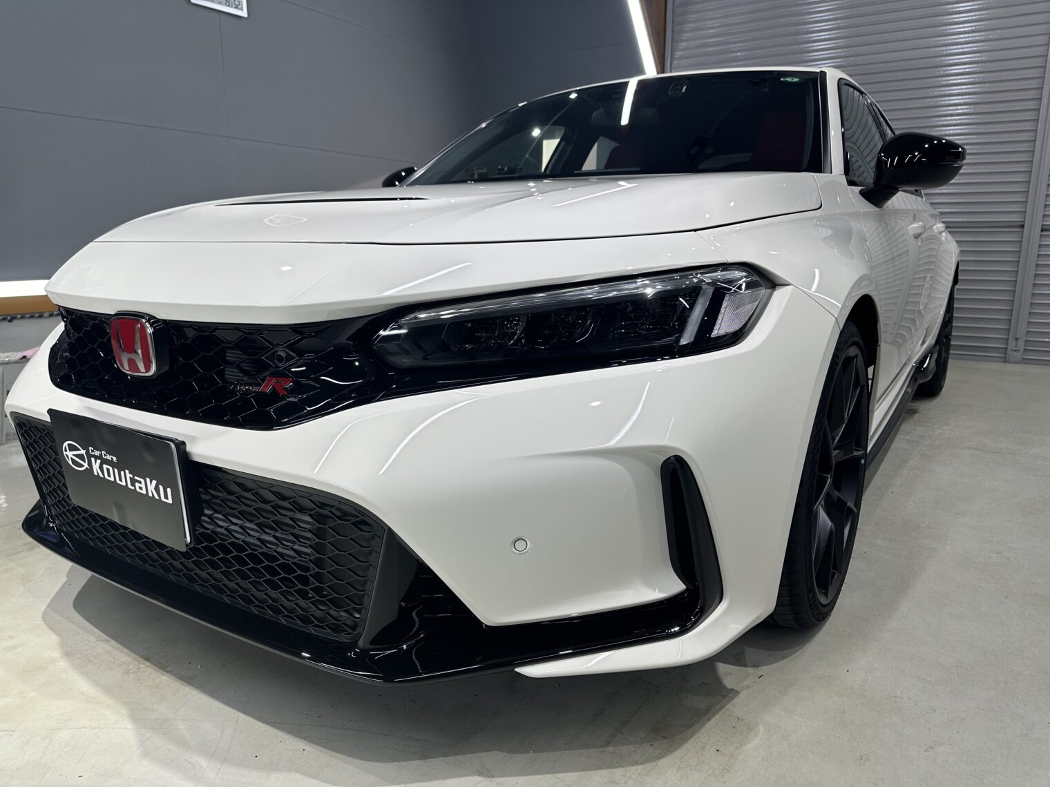 シビックTypeR鏡面磨き作業・セラミックコーティング施工事例　富山市Ｕ様