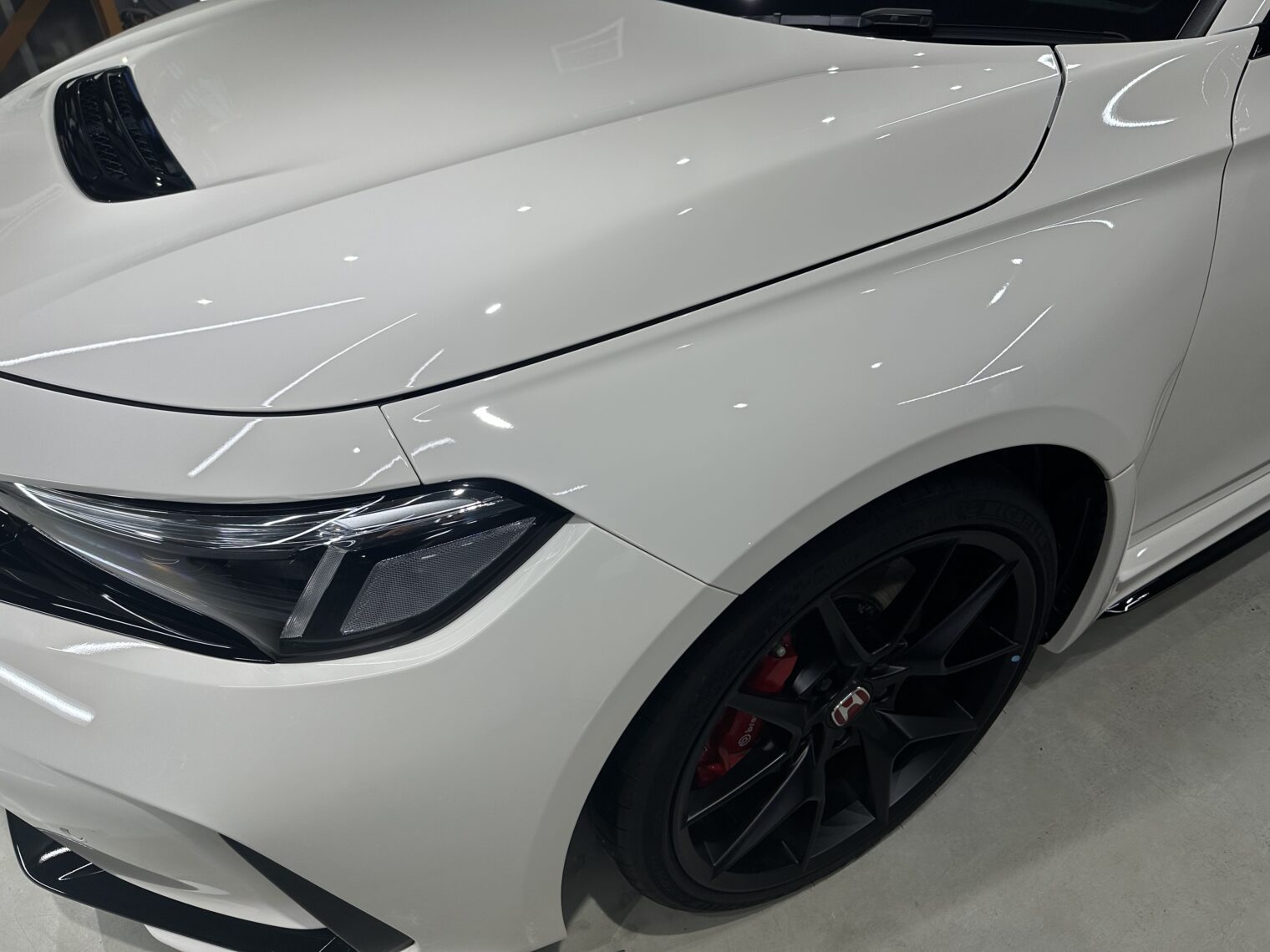 シビックTypeR鏡面磨き作業・セラミックコーティング施工事例　富山市Ｕ様