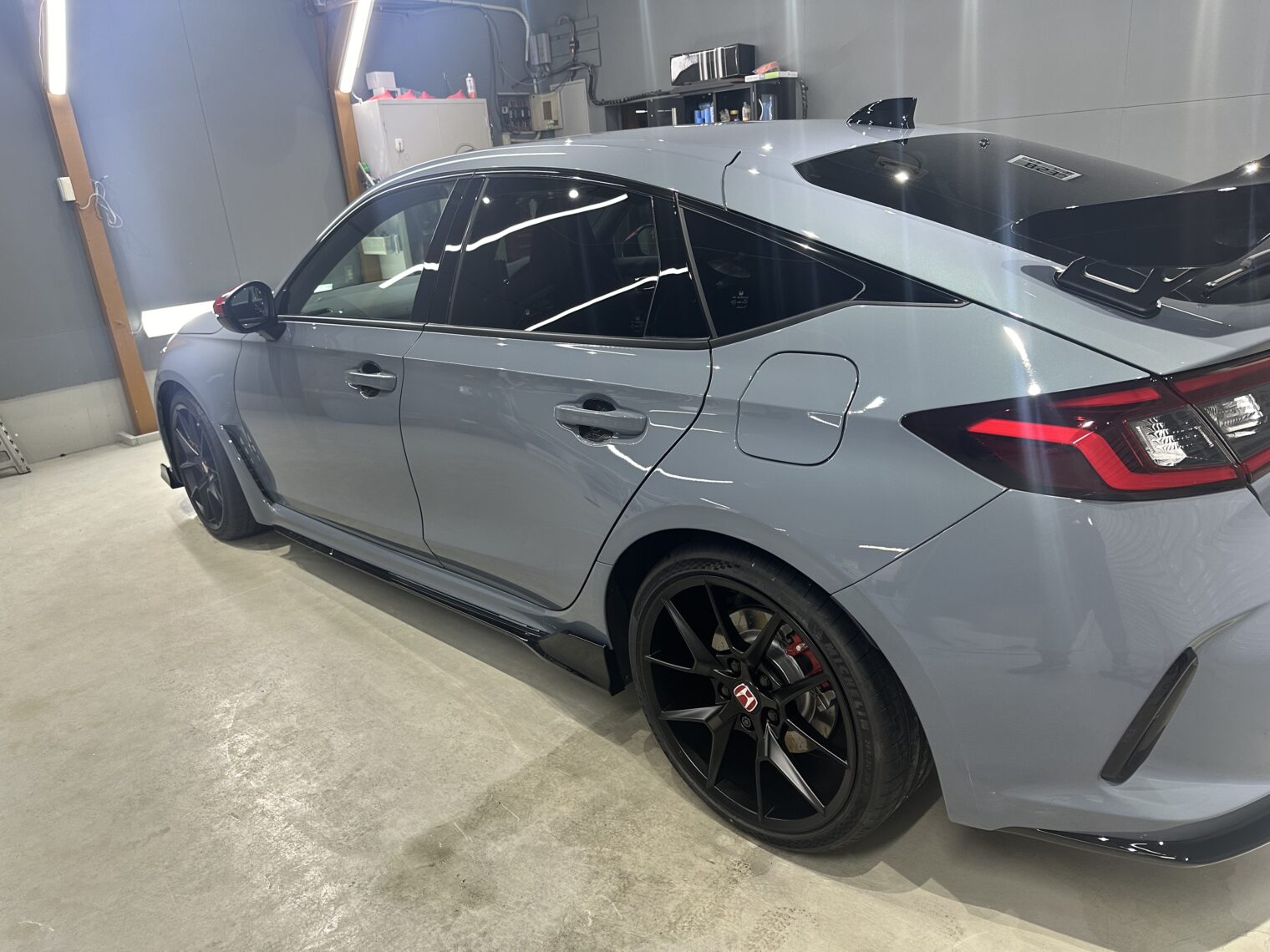 ホンダ・シビックタイプＲ鏡面磨き作業+セラミックコーティング施工事例　富山県高岡市H様