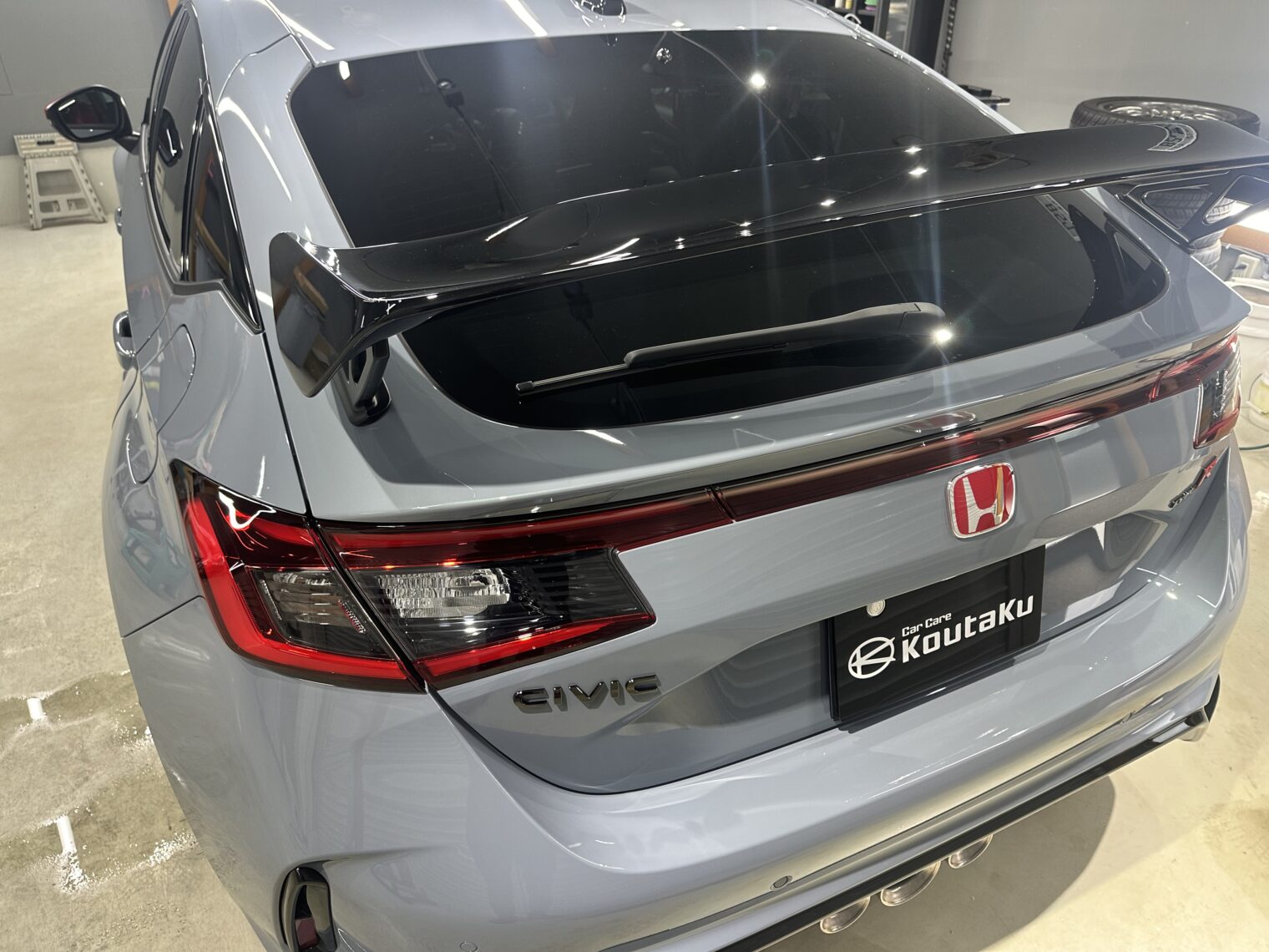 ホンダ・シビックタイプＲ鏡面磨き作業+セラミックコーティング施工事例　富山県高岡市H様