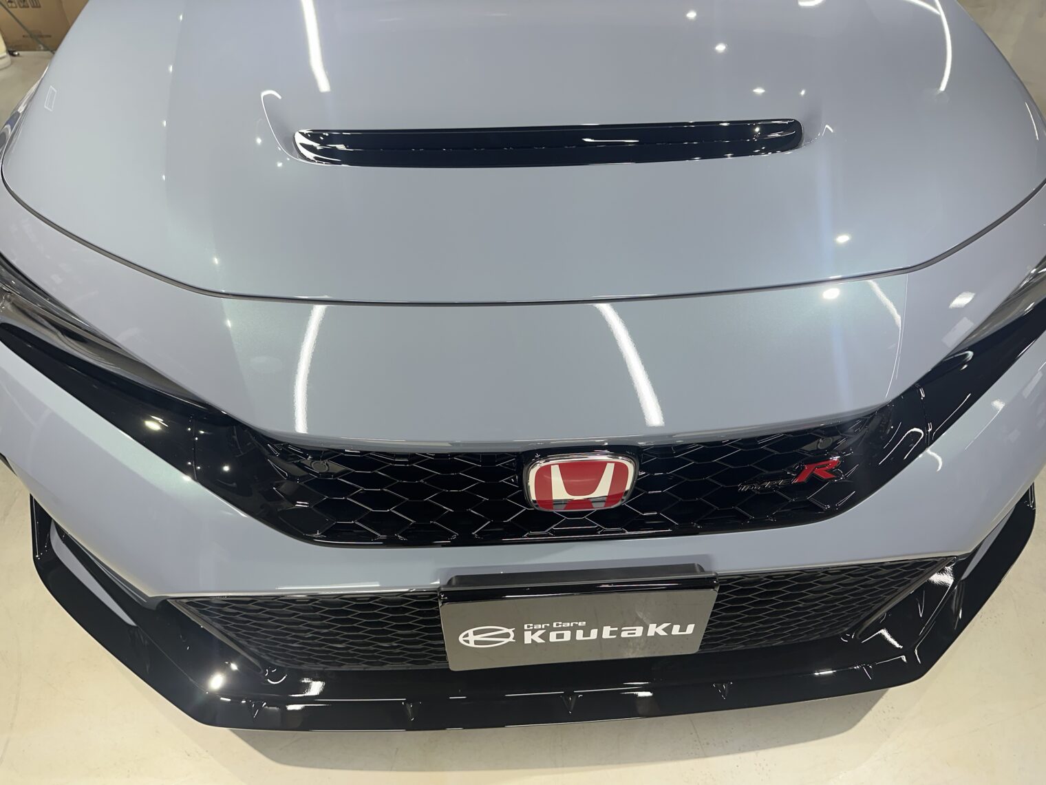 ホンダ・シビックタイプＲ鏡面磨き作業+セラミックコーティング施工事例　富山県高岡市H様