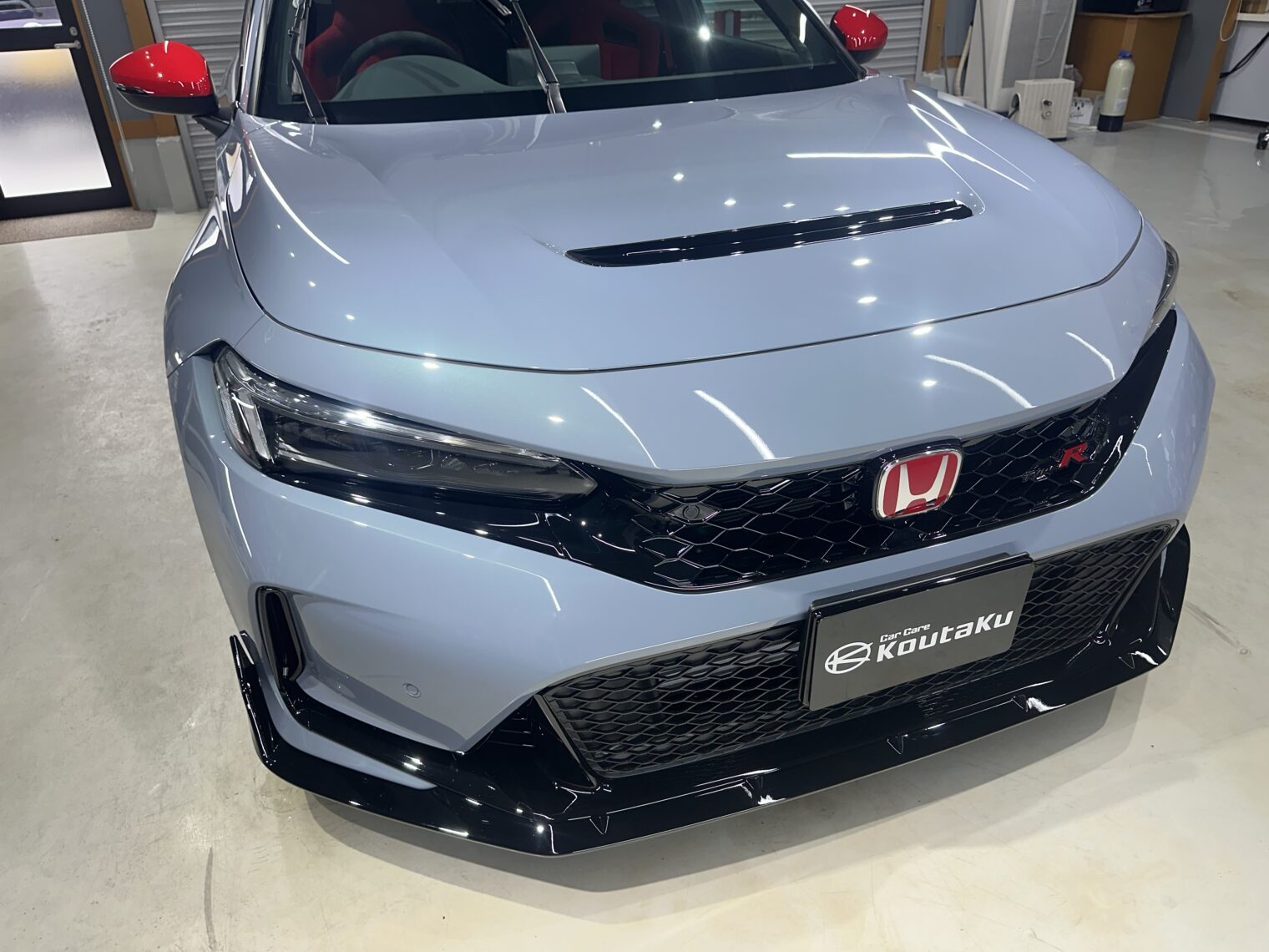 ホンダ・シビックタイプＲ鏡面磨き作業+セラミックコーティング施工事例　富山県高岡市H様