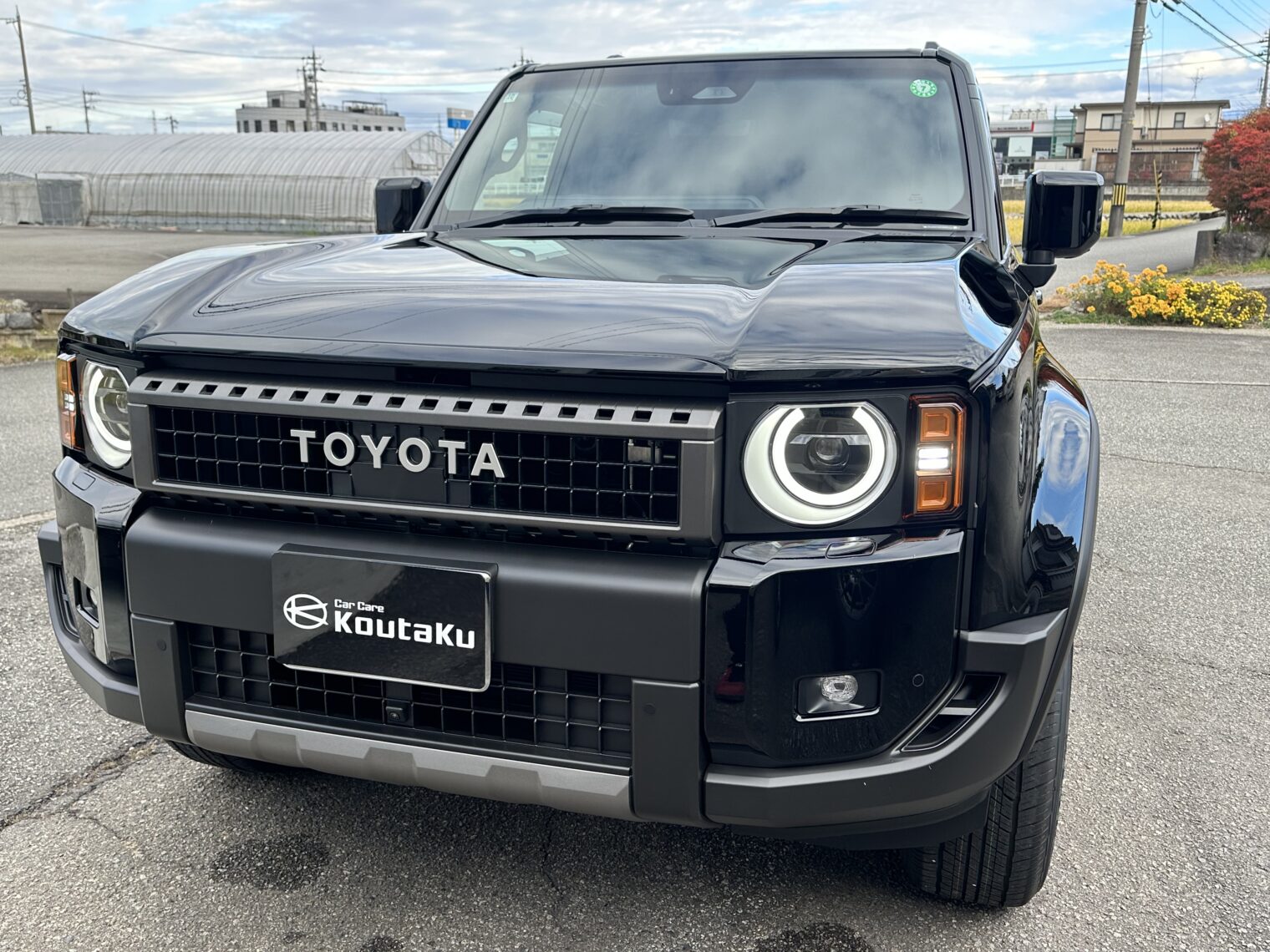 ランドクルーザー２５０鏡面磨き作業+セラミックコーティング施工事例　富山市Ｎ様