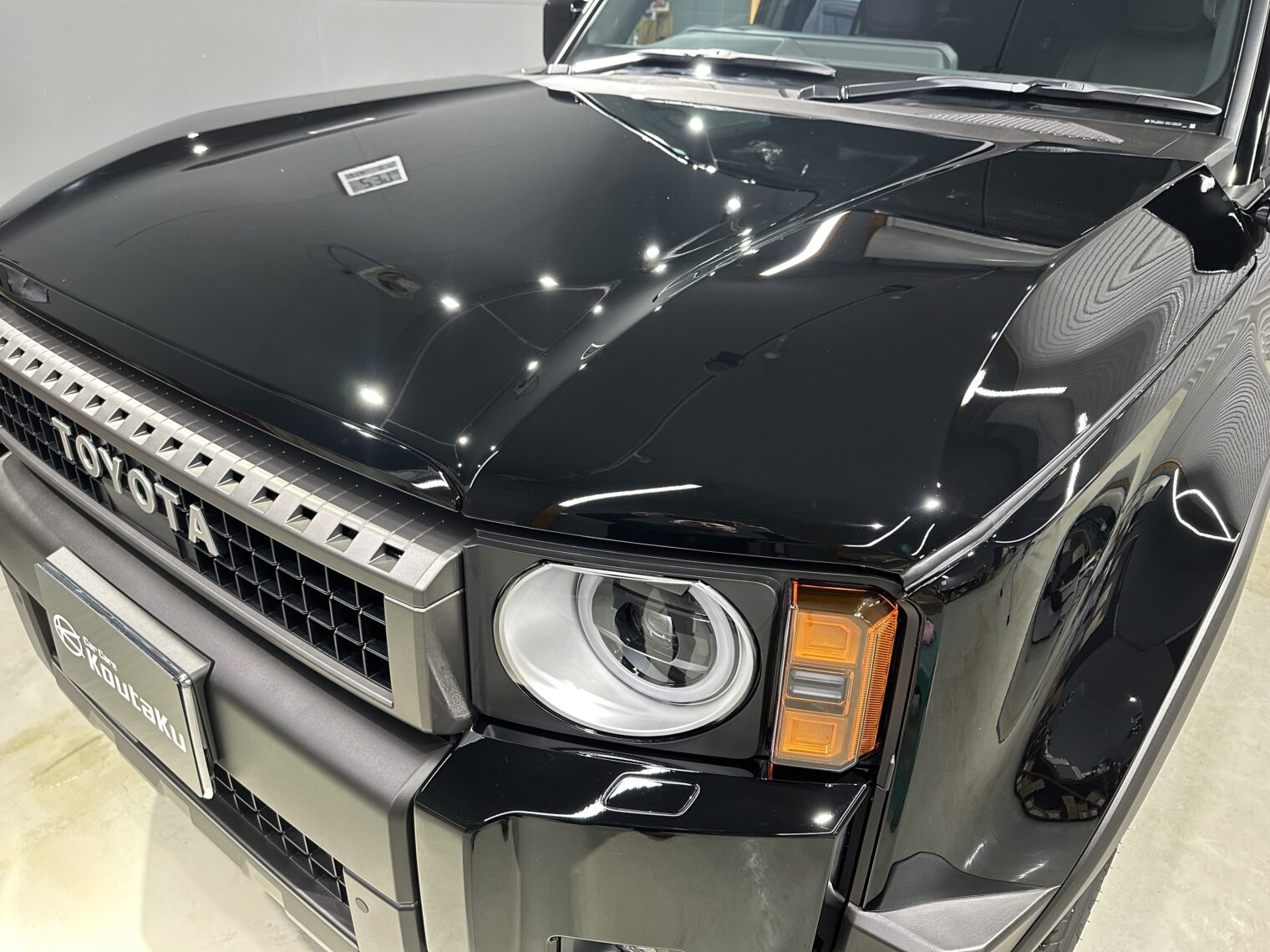 ランドクルーザー２５０鏡面磨き作業+セラミックコーティング施工事例　富山市Ｎ様