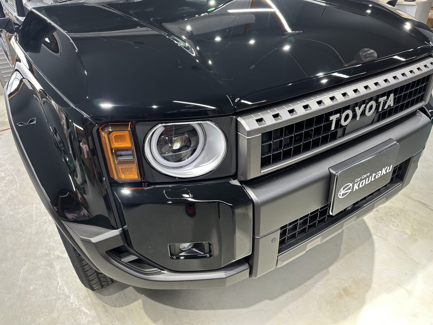 ランドクルーザー２５０鏡面磨き作業+セラミックコーティング施工事例　富山市Ｎ様