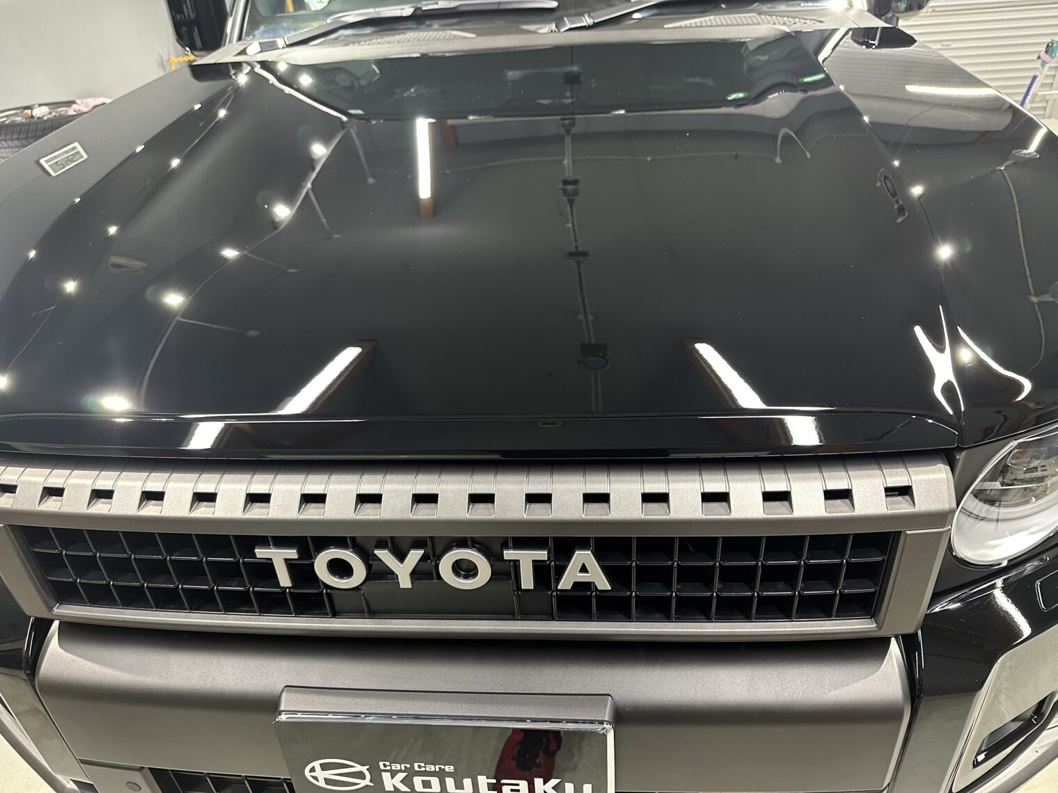 ランドクルーザー２５０鏡面磨き作業+セラミックコーティング施工事例　富山市Ｎ様